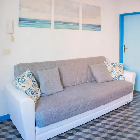 Apartamento 077 - Casa Fede In Centro, 500metri Da Mare E