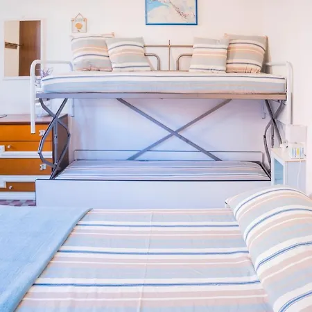 077 - Casa Fede In Centro, 500metri Da Mare E Appartement