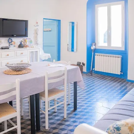 077 - Casa Fede In Centro, 500metri Da Mare E Appartement *